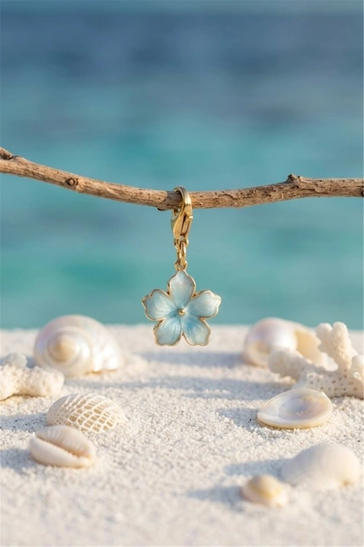charms-fleur-bleue-en-acier-inoxydable-une-touche-de-fraicheur-et-d-el_bleu_6a4037776bed9.jpg