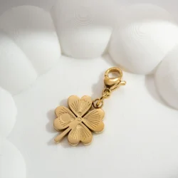 Charm trèfle quatre feuilles