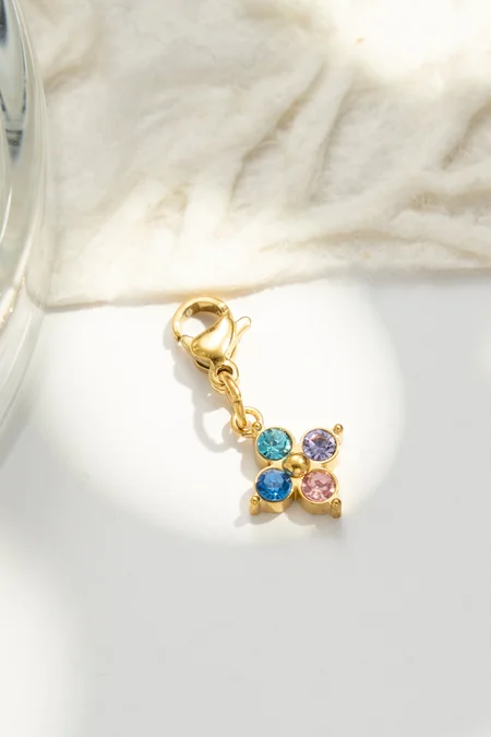 pendentif-trefle-multicolore-dore-argente-charm-femme-lumineux-tendanc_dore_6a1571ac1bd36.jpg