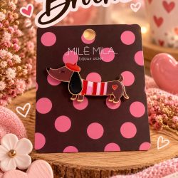 Broche teckel rose